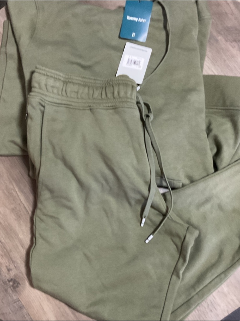 Tommy John Olive Lounge Crewneck & Drawstring Joggers - Picture 4 of 4